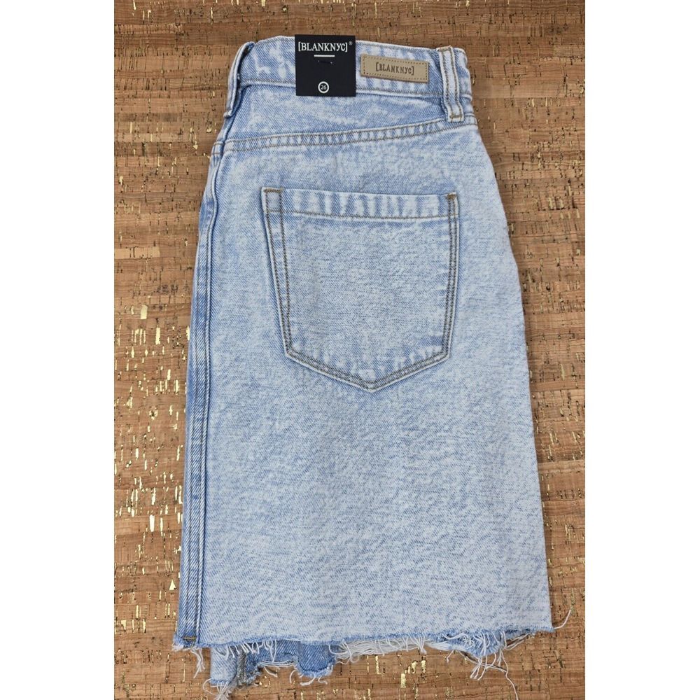 BLANKNYC Mini Skirt Womens 26 Denim Fray Hem‎ Button Fly Casual Preppy Revolve